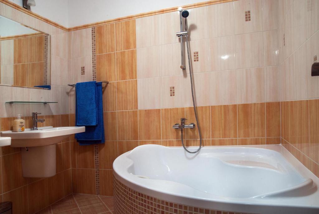 Penzion U Vinoteky Nymburk Room photo