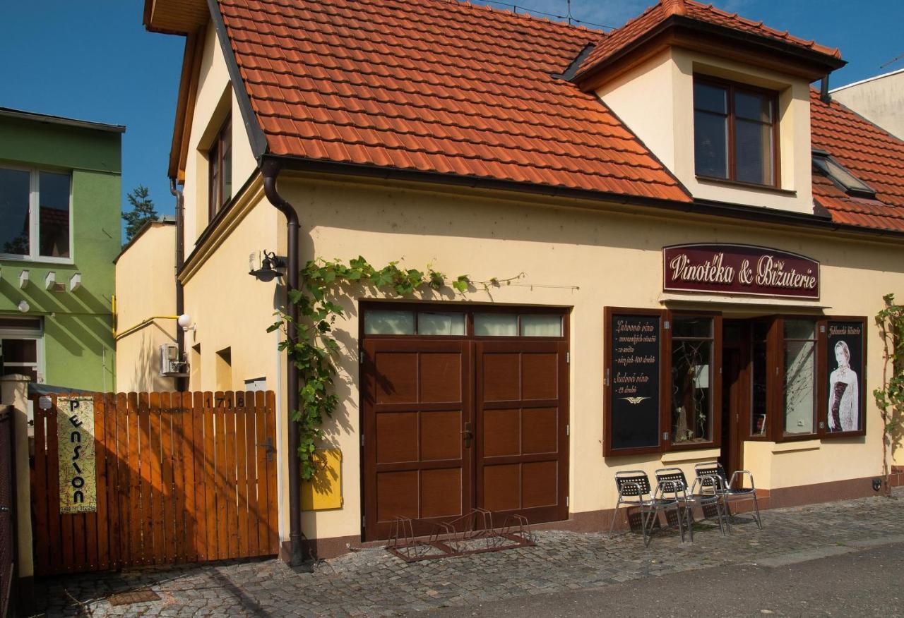 Penzion U Vinoteky Nymburk Exterior photo
